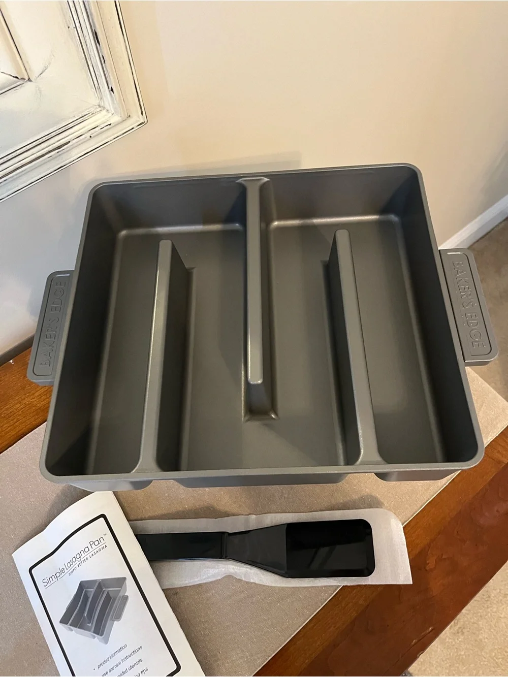 Baker’s Edge Lasagna Pan with Spatula